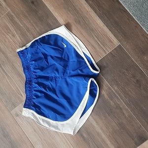 Nike Athletic shorts size small